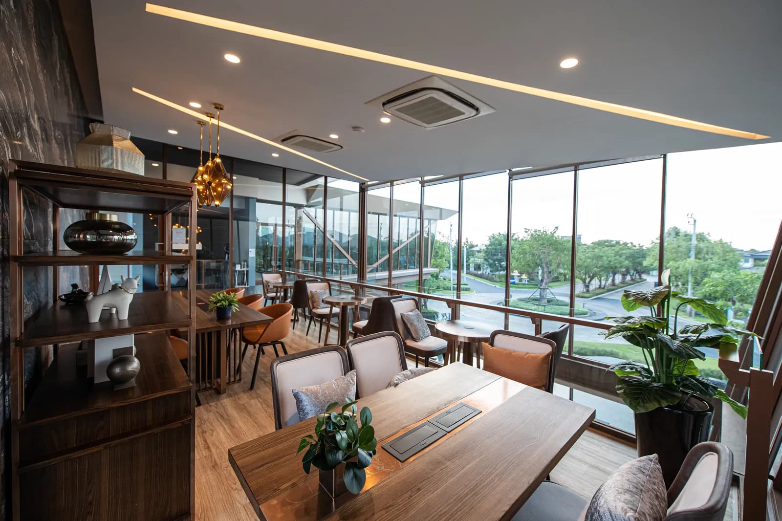 เศรษฐสิริ พหลโยธิน–วัชรพล — 10