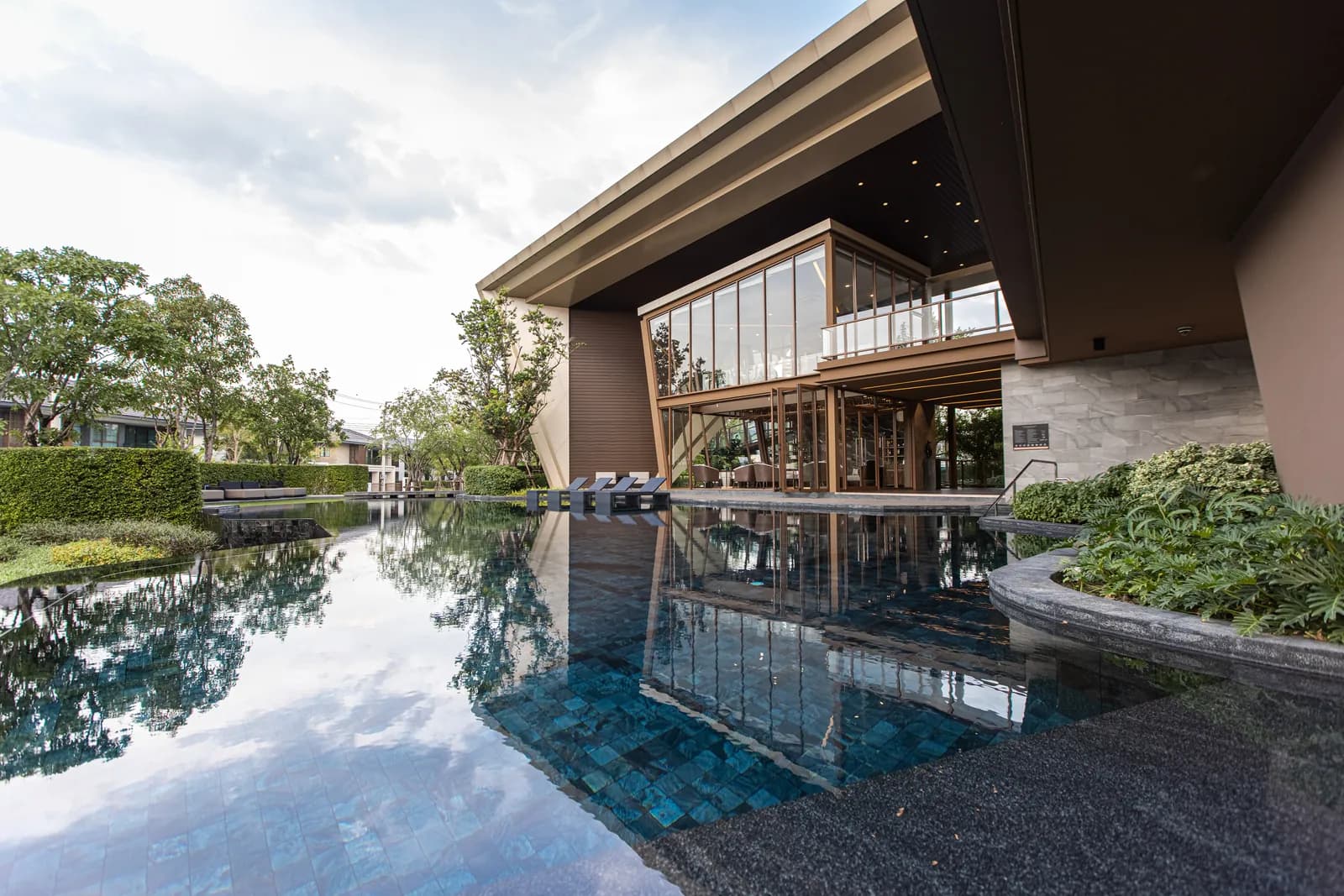 เศรษฐสิริ พหลโยธิน–วัชรพล — 5